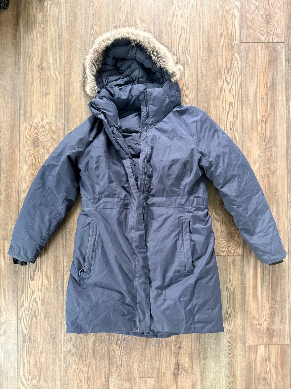 The North Face Navy Insulated Women's Parka